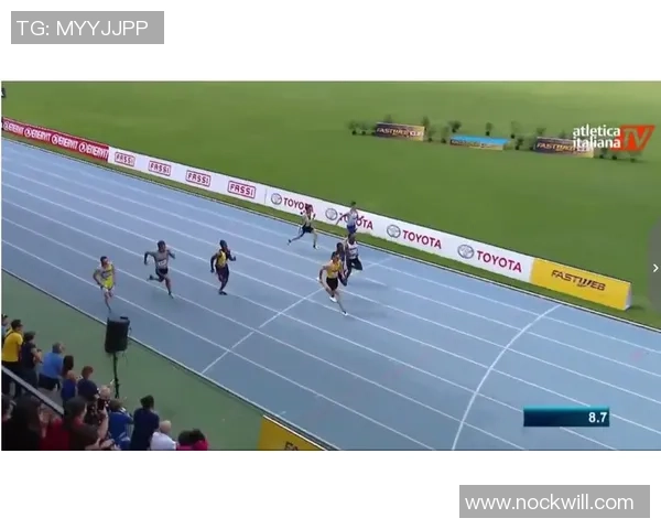 深圳足球队在钻石联赛中以74分稳居积分榜首位展现强劲实力 深圳足球队在钻石联赛中以74分稳居积分榜首位展现强劲实力