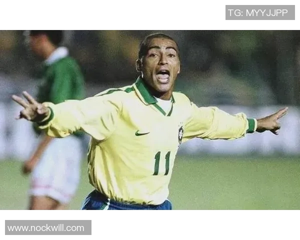 四十岁足球明星的辉煌与挑战对比分析